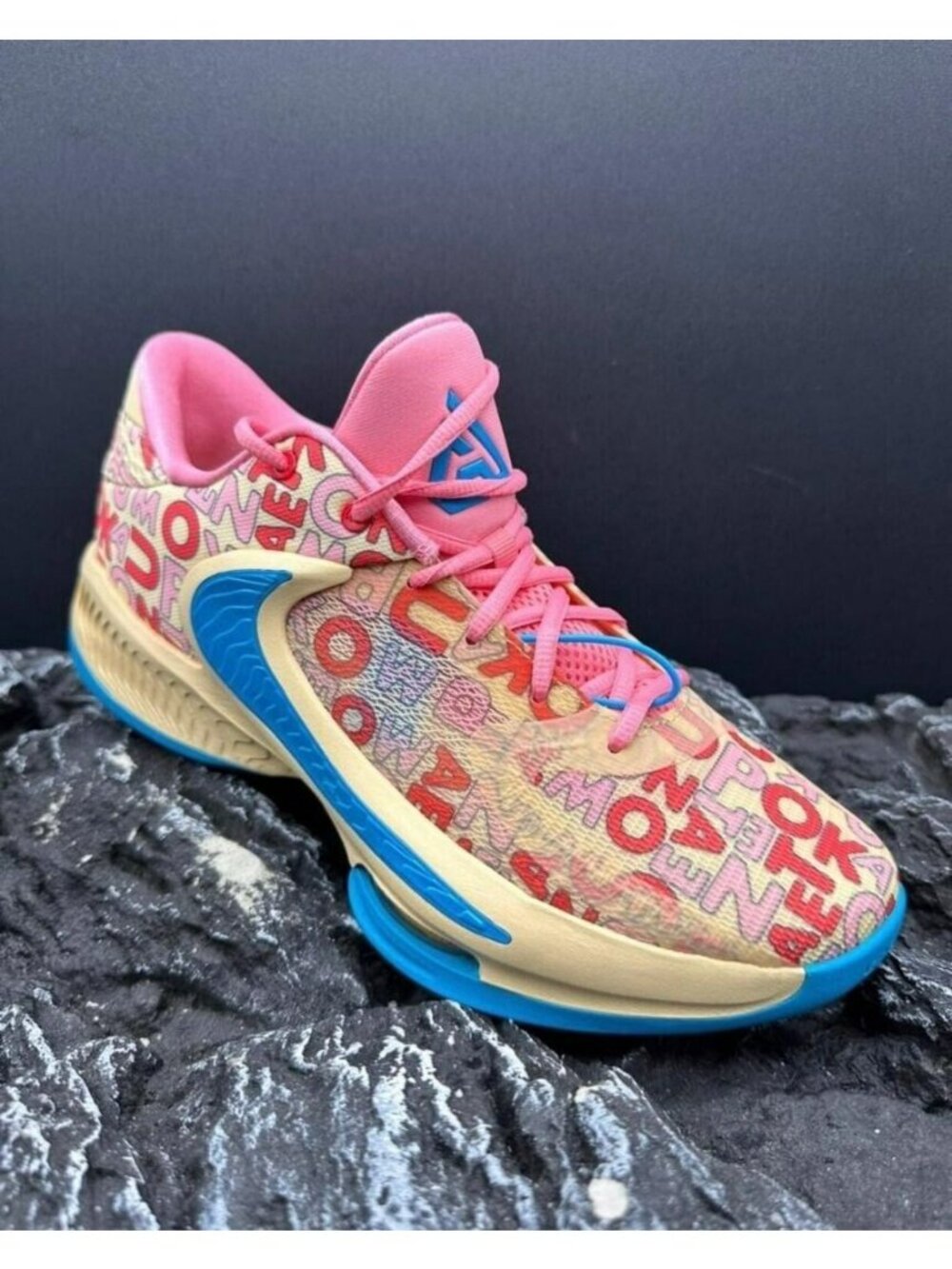 ✨ F80 SIZE 9 MEN'S NIKE ZOOM FREAK 4 PALE VANILLA /BLUE FB9503 200
